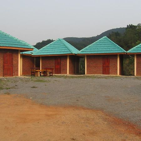 Chomdoy Bungalow & Restaurant Luang Namtha Exteriör bild