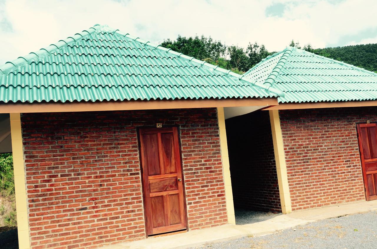 Chomdoy Bungalow & Restaurant Luang Namtha Exteriör bild