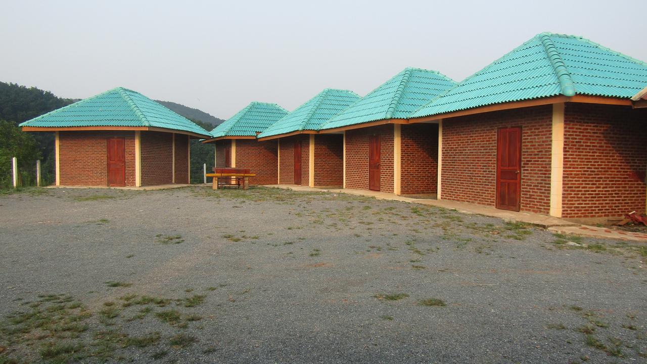 Chomdoy Bungalow & Restaurant Luang Namtha Exteriör bild